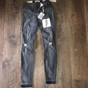 NWT Jessica Simpson Super Skinny Jeans